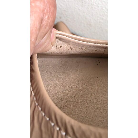 27 Edit Naturalizer Women's Beige Patent Leather Block Heel Pumps Size 9.5M - Picture 8 of 9